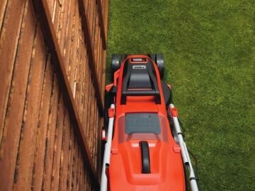 Black&Decker EMAX34i 1400W Elektrikli Çim Biçme Makinesi