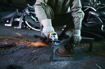 Stanley Avuç Taşlama 710 Watt 115 mm STGS7115