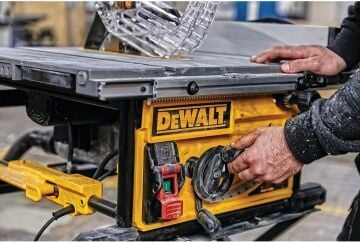 Dewalt DWE7492 Masa Testere 250 mm