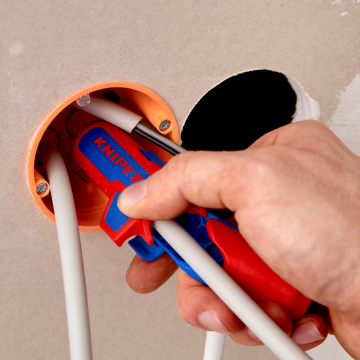 Knipex 16 95 03 SB Kablo Sıyırma Aleti