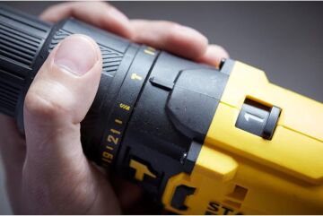 Stanley SCD718D2K 18V 2.0AH V20 Çift Akülü Darbeli Matkap