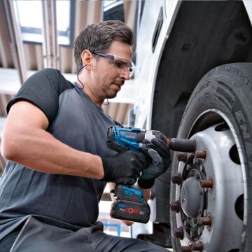 Bosch GDS 18V-1000 Profesyonel Akülü Darbeli Somun Sıkma Makinesi