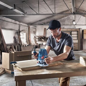 Bosch GOF 130 Freze