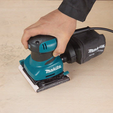 Makita BO4556 Avuç İçi Titreşim Zımpara 200W